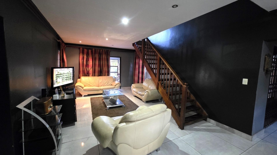 3 Bedroom Property for Sale in Meerhof North West